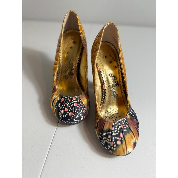 Naughty Monkey pumps brown faux snakeskin feather design on toes 4' heel Sz 9 - Picture 3 of 12